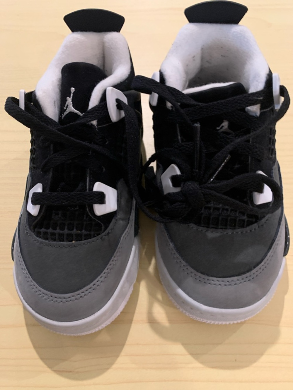 Air Jordan Kids Black & Gray Retro Jumpman Sneakers
Worn maybe 3 times